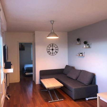 Appartement T2 - Proche Rer Сартрувил Екстериор снимка