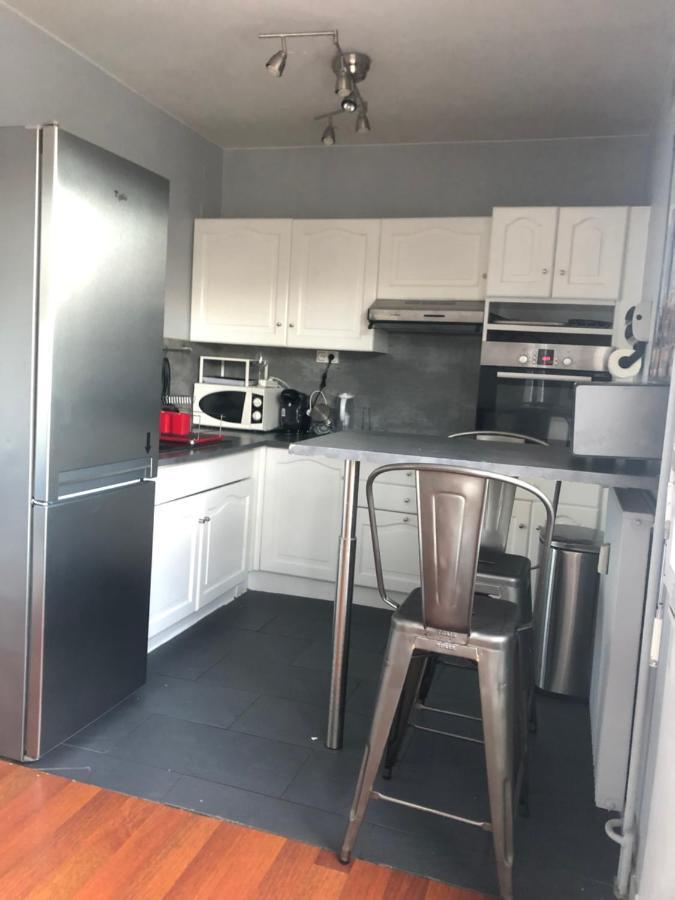 Appartement T2 - Proche Rer Сартрувил Екстериор снимка