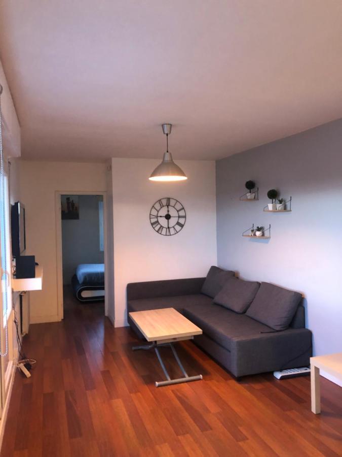 Appartement T2 - Proche Rer Сартрувил Екстериор снимка